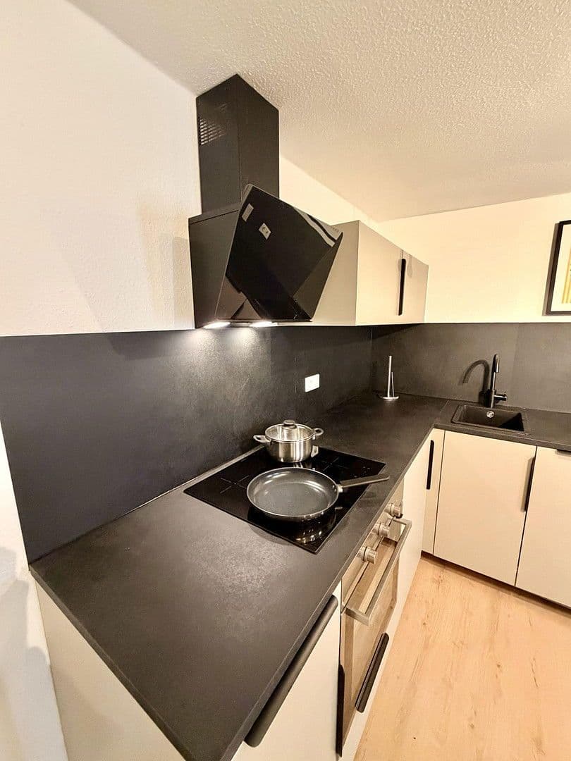 Pronájem bytu 2+1 50 m², Mathildenstr. 10, Fürth, Bavorsko Pronájem bytu 2+1 50 m², Mathildenstr. 10, Fürth, Bavorsko