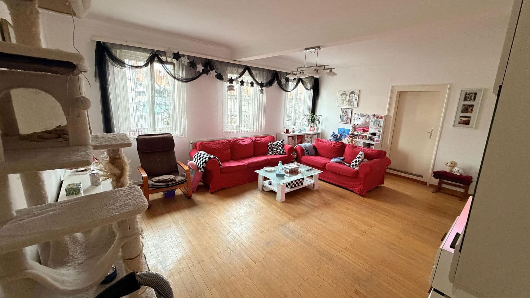 Prodej domu 408 m², pozemek 362 m², Weilheim, Bádensko-Württembersko Prodej domu 408 m², pozemek 362 m², Weilheim, Bádensko-Württembersko