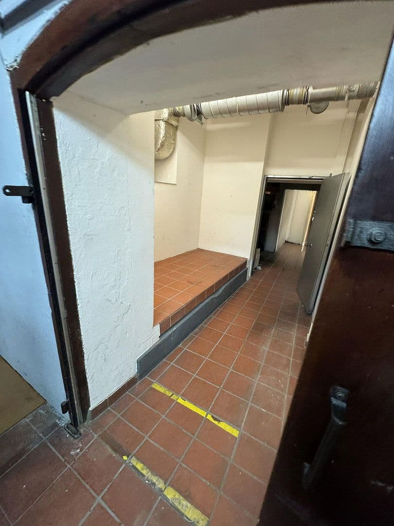 Pronájem nebytového prostoru 70 m², Innsbruck, Tyrolsko Pronájem nebytového prostoru 70 m², Innsbruck, Tyrolsko