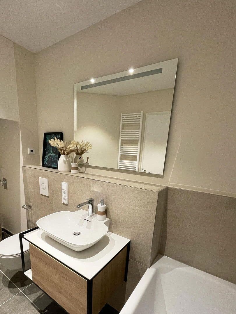 Pronájem bytu 2+kk 78 m², Wiesbadener Strasse 56 D, Berlin, Berlín Pronájem bytu 2+kk 78 m², Wiesbadener Strasse 56 D, Berlin, Berlín