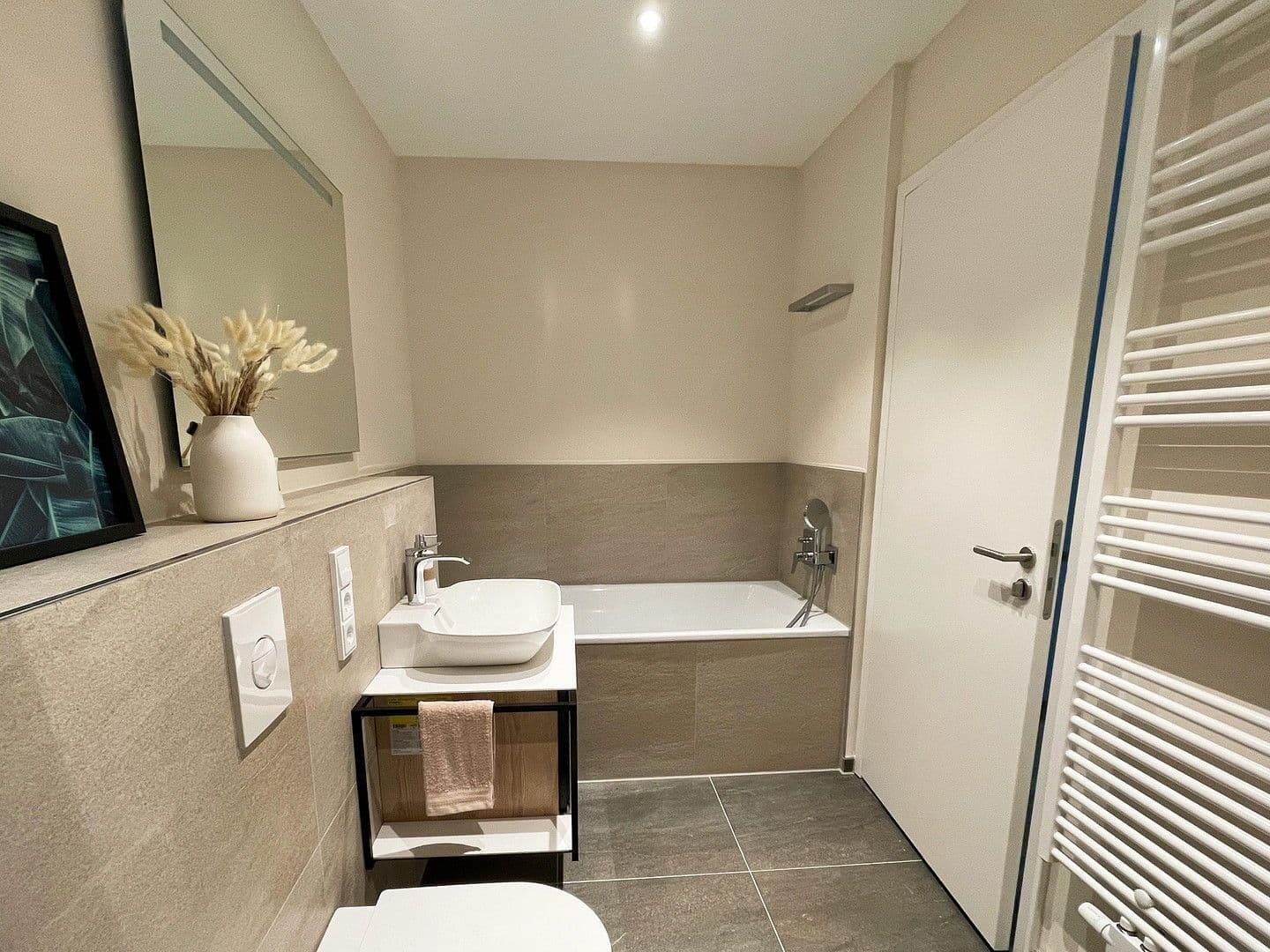 Pronájem bytu 2+kk 78 m², Wiesbadener Strasse 56 D, Berlin, Berlín Pronájem bytu 2+kk 78 m², Wiesbadener Strasse 56 D, Berlin, Berlín