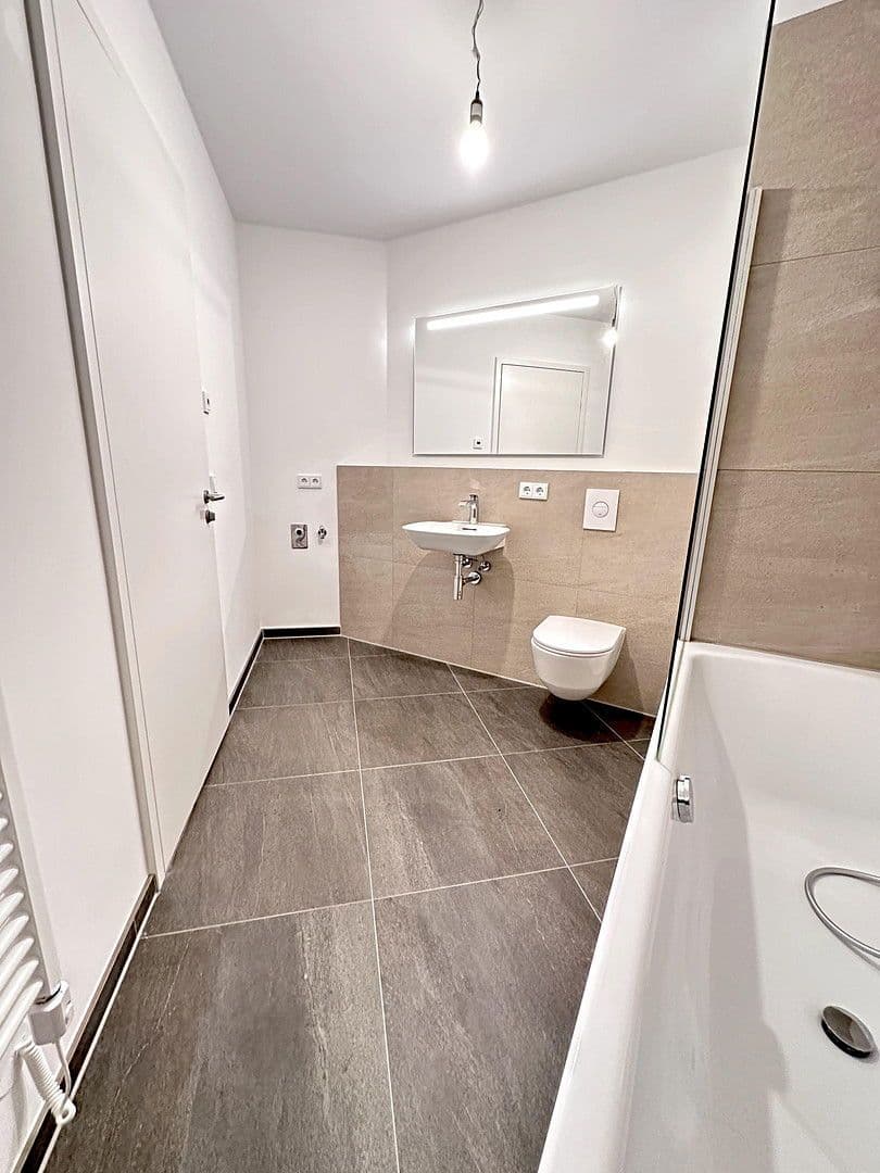 Pronájem bytu 2+kk 78 m², Wiesbadener Strasse 56 D, Berlin, Berlín Pronájem bytu 2+kk 78 m², Wiesbadener Strasse 56 D, Berlin, Berlín