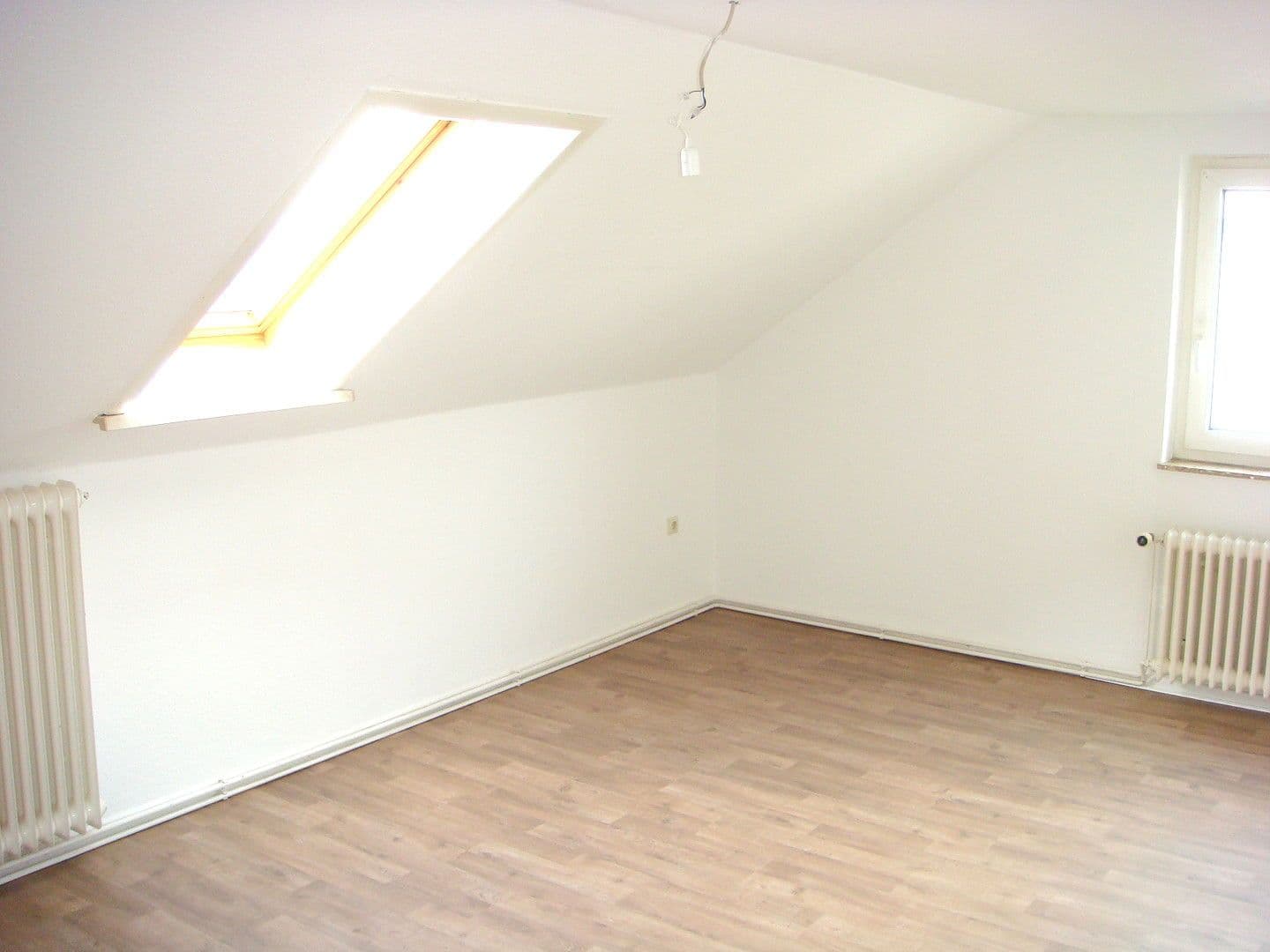 Pronájem bytu 3+1 80 m², Hohes Feld, Uetze, Dolní Sasko Pronájem bytu 3+1 80 m², Hohes Feld, Uetze, Dolní Sasko