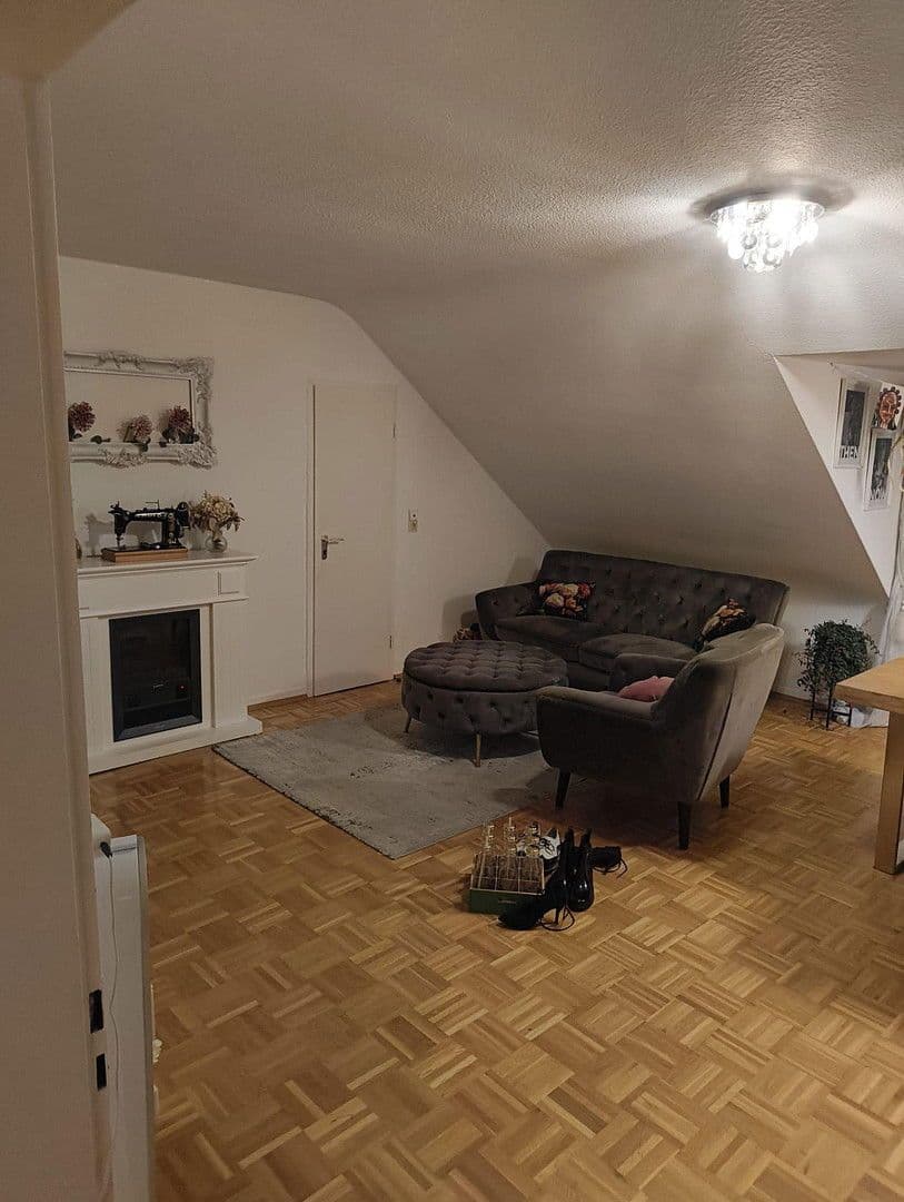 Pronájem bytu 3+1 80 m², Römerstr. 41, Villingen-Schwenningen, Bádensko-Württembersko Pronájem bytu 3+1 80 m², Römerstr. 41, Villingen-Schwenningen, Bádensko-Württembersko