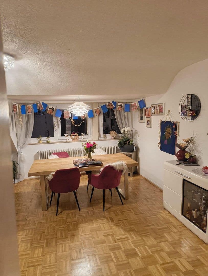 Pronájem bytu 3+1 80 m², Römerstr. 41, Villingen-Schwenningen, Bádensko-Württembersko Pronájem bytu 3+1 80 m², Römerstr. 41, Villingen-Schwenningen, Bádensko-Württembersko