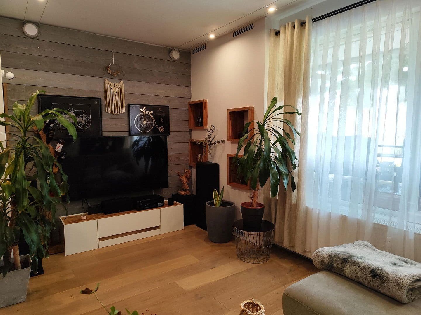 Prodej bytu 4+1 175 m², Im Nickentäle 11, Freudenstadt, Bádensko-Württembersko Prodej bytu 4+1 175 m², Im Nickentäle 11, Freudenstadt, Bádensko-Württembersko