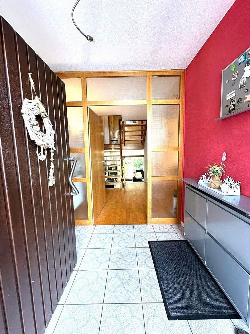 Prodej domu 134 m², pozemek 311 m², Ludwigstr. 84b, Jockgrim, Porýní-Falc Prodej domu 134 m², pozemek 311 m², Ludwigstr. 84b, Jockgrim, Porýní-Falc