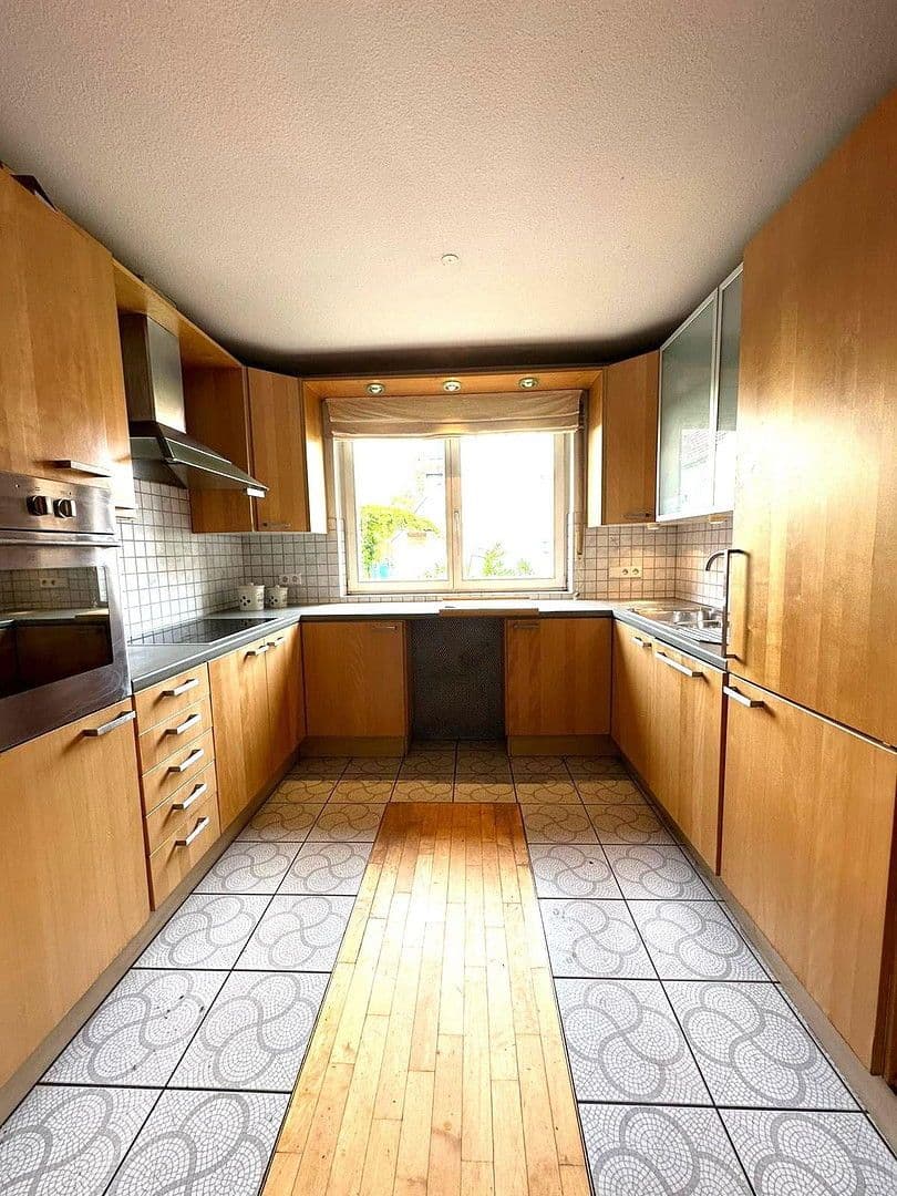 Prodej domu 134 m², pozemek 311 m², Ludwigstr. 84b, Jockgrim, Porýní-Falc Prodej domu 134 m², pozemek 311 m², Ludwigstr. 84b, Jockgrim, Porýní-Falc