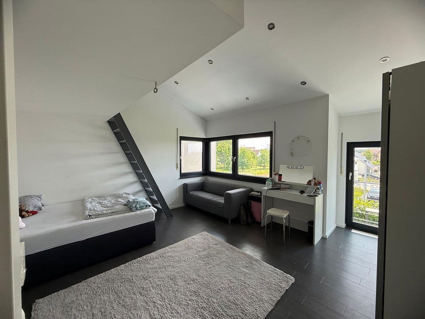 Prodej domu 260 m², pozemek 1.659 m², Fichtenau, Bádensko-Württembersko Prodej domu 260 m², pozemek 1.659 m², Fichtenau, Bádensko-Württembersko