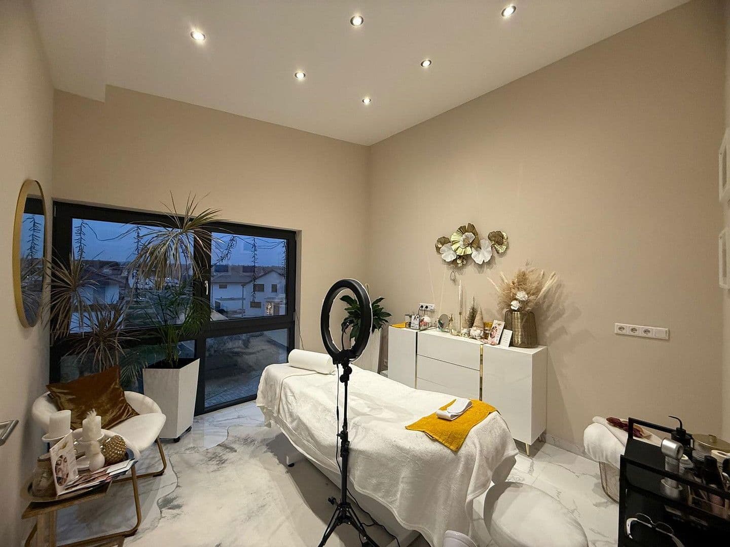 Prodej domu 260 m², pozemek 1.659 m², Fichtenau, Bádensko-Württembersko Prodej domu 260 m², pozemek 1.659 m², Fichtenau, Bádensko-Württembersko