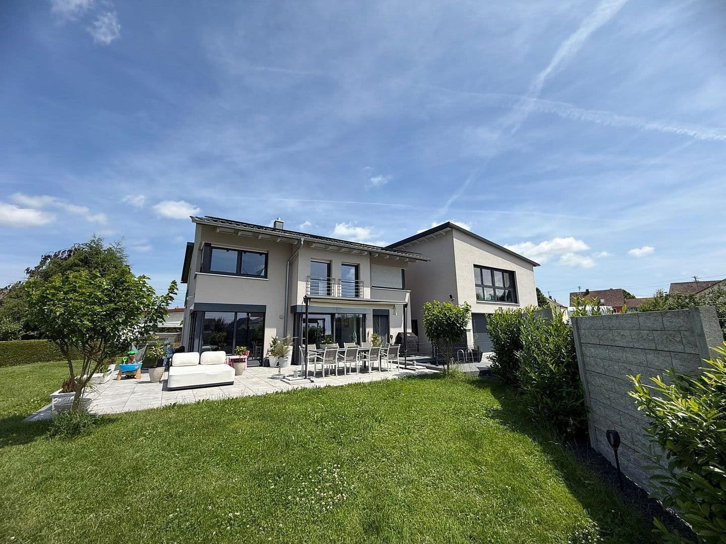 Prodej domu 260 m², pozemek 1.659 m², Fichtenau, Bádensko-Württembersko Prodej domu 260 m², pozemek 1.659 m², Fichtenau, Bádensko-Württembersko