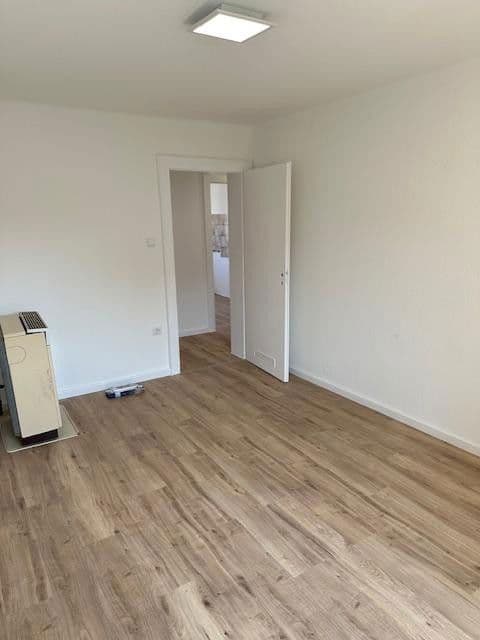 Pronájem bytu 2+1 40 m², Kirchenstr. 18, Nürnberg, Bavorsko Pronájem bytu 2+1 40 m², Kirchenstr. 18, Nürnberg, Bavorsko