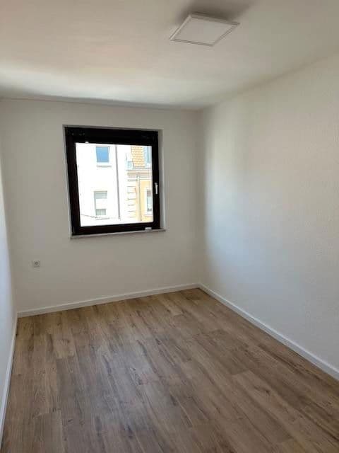 Pronájem bytu 2+1 40 m², Kirchenstr. 18, Nürnberg, Bavorsko Pronájem bytu 2+1 40 m², Kirchenstr. 18, Nürnberg, Bavorsko