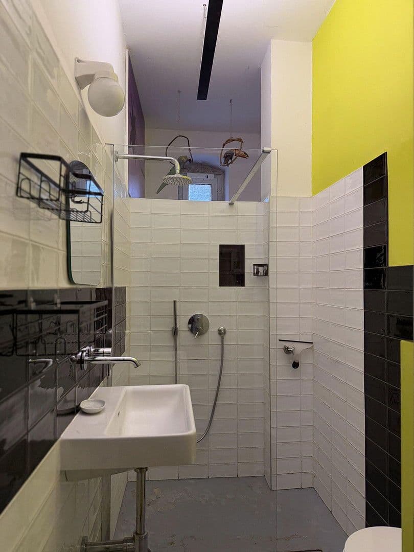 Prodej bytu 2+1 76 m², Huttenstrasse 28, Berlin, Berlín Prodej bytu 2+1 76 m², Huttenstrasse 28, Berlin, Berlín