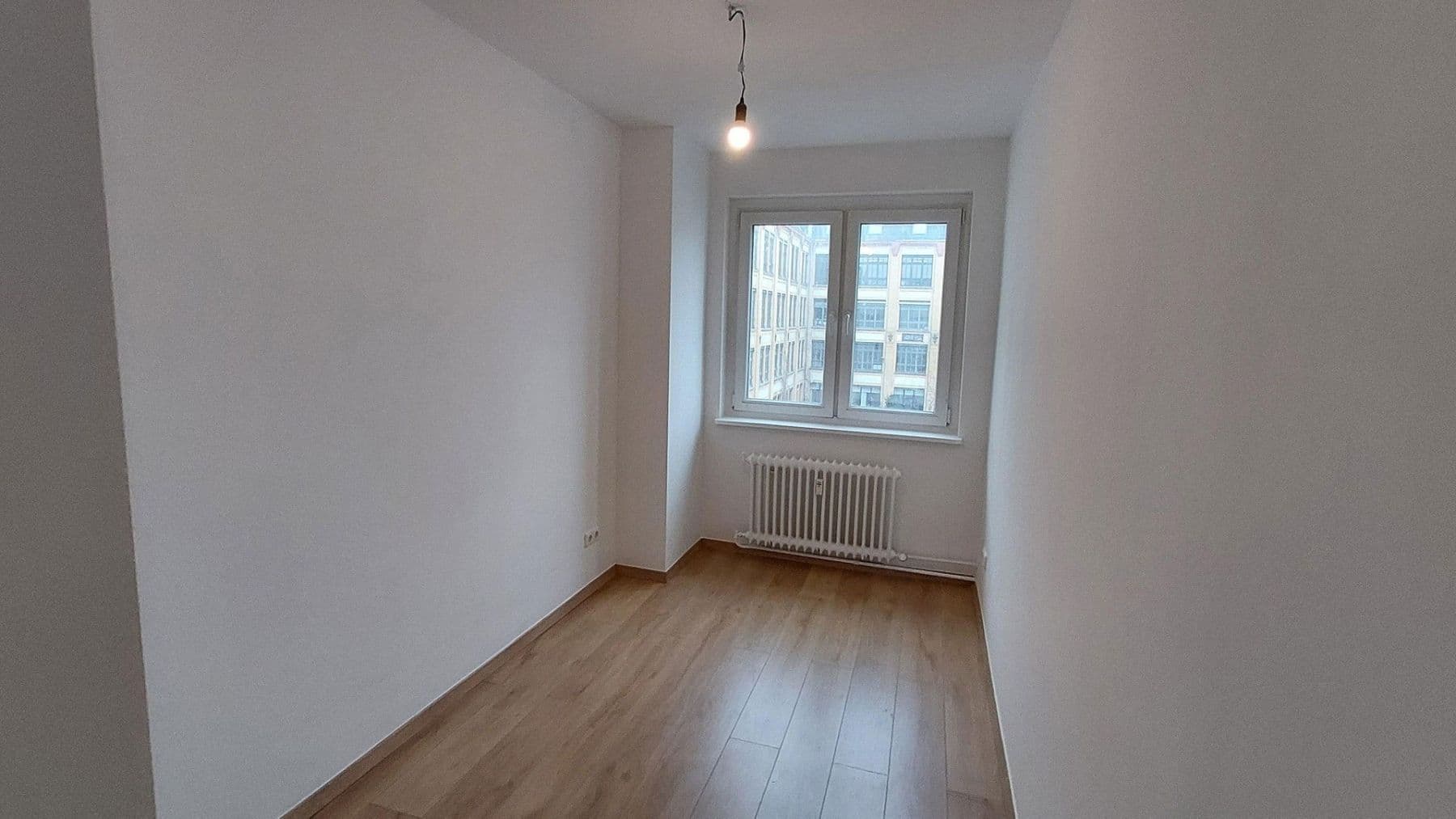 Pronájem bytu 4+1 83 m², Gneisenaustr.3, Berlin, Berlín Pronájem bytu 4+1 83 m², Gneisenaustr.3, Berlin, Berlín