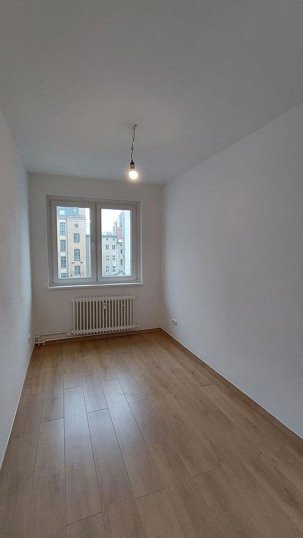 Pronájem bytu 4+1 83 m², Gneisenaustr.3, Berlin, Berlín Pronájem bytu 4+1 83 m², Gneisenaustr.3, Berlin, Berlín