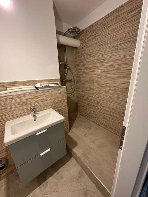 Pronájem bytu 1+1 37 m², Düppelstr., Köln, Severní Porýní-Vestfálsko Pronájem bytu 1+1 37 m², Düppelstr., Köln, Severní Porýní-Vestfálsko