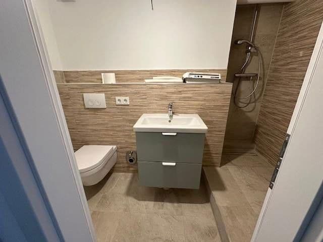 Pronájem bytu 1+1 37 m², Düppelstr., Köln, Severní Porýní-Vestfálsko Pronájem bytu 1+1 37 m², Düppelstr., Köln, Severní Porýní-Vestfálsko