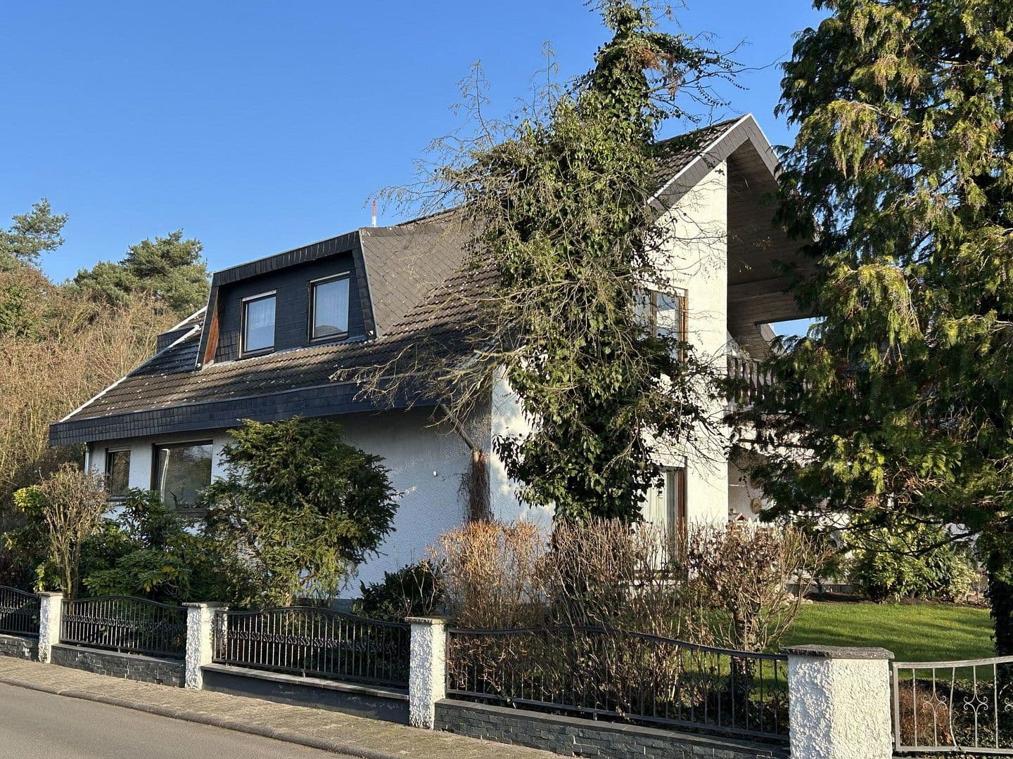 Prodej domu 224 m², pozemek 701 m², Mainhausen, Hessen Prodej domu 224 m², pozemek 701 m², Mainhausen, Hessen