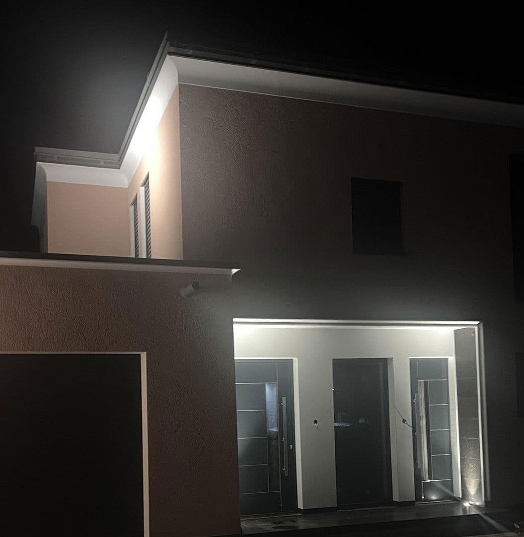 Prodej domu 300 m², pozemek 900 m², Solingen, Severní Porýní-Vestfálsko Prodej domu 300 m², pozemek 900 m², Solingen, Severní Porýní-Vestfálsko