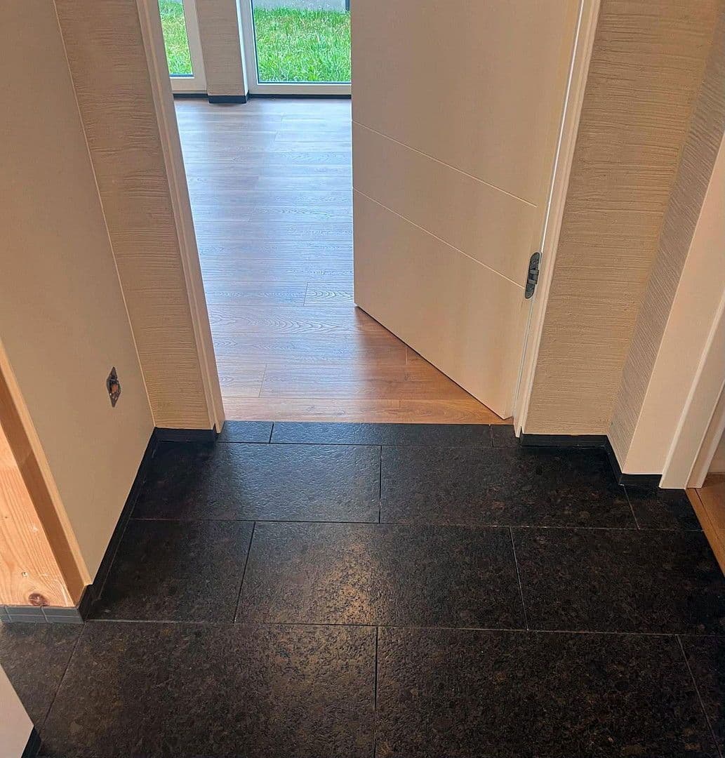 Prodej domu 300 m², pozemek 900 m², Solingen, Severní Porýní-Vestfálsko Prodej domu 300 m², pozemek 900 m², Solingen, Severní Porýní-Vestfálsko