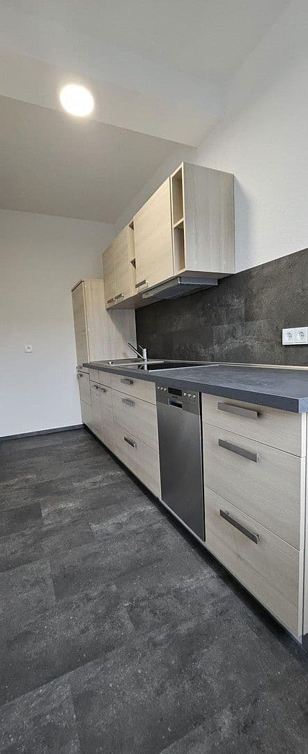 Pronájem bytu 1+1 37 m², Suhl, Durynsko Pronájem bytu 1+1 37 m², Suhl, Durynsko