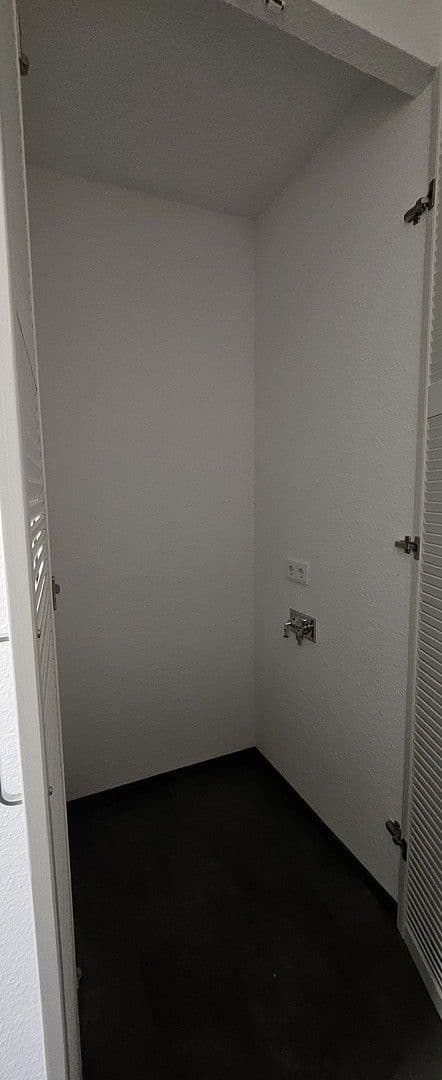 Pronájem bytu 1+1 37 m², Suhl, Durynsko Pronájem bytu 1+1 37 m², Suhl, Durynsko