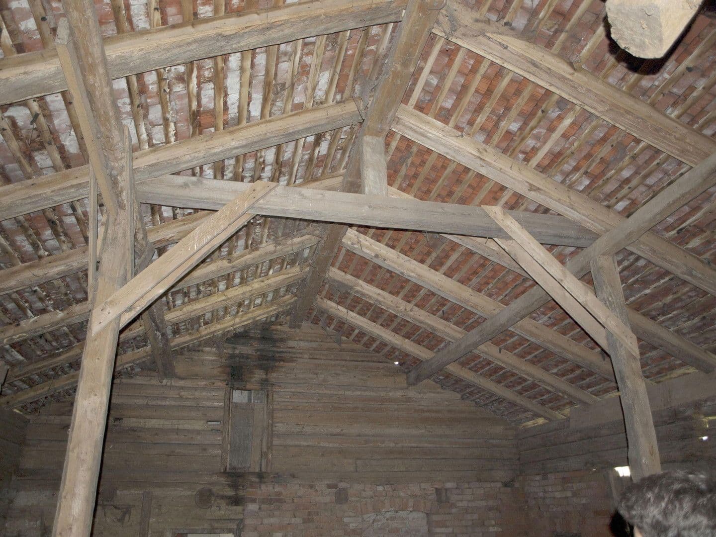 Prodej domu 60 m², pozemek 11.475 m², Adlkofen, Bavorsko Prodej domu 60 m², pozemek 11.475 m², Adlkofen, Bavorsko