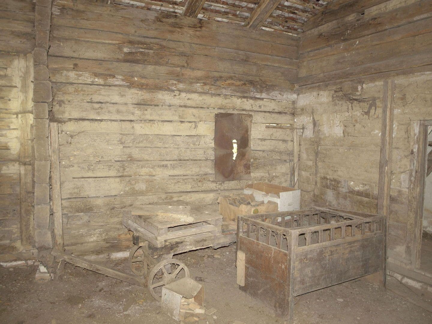 Prodej domu 60 m², pozemek 11.475 m², Adlkofen, Bavorsko Prodej domu 60 m², pozemek 11.475 m², Adlkofen, Bavorsko