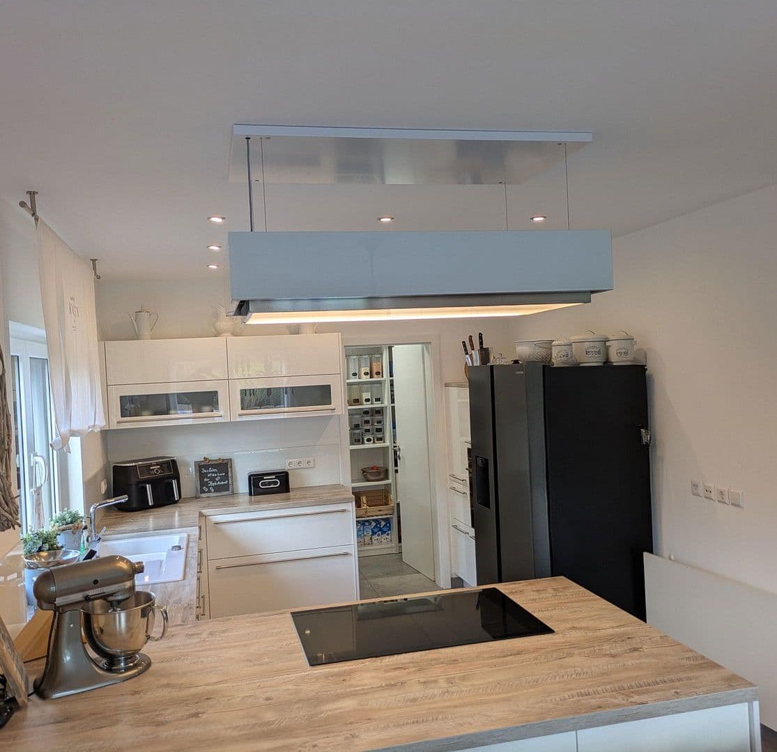 Prodej domu 176 m², pozemek 653 m², Spiegelberg, Bádensko-Württembersko Prodej domu 176 m², pozemek 653 m², Spiegelberg, Bádensko-Württembersko