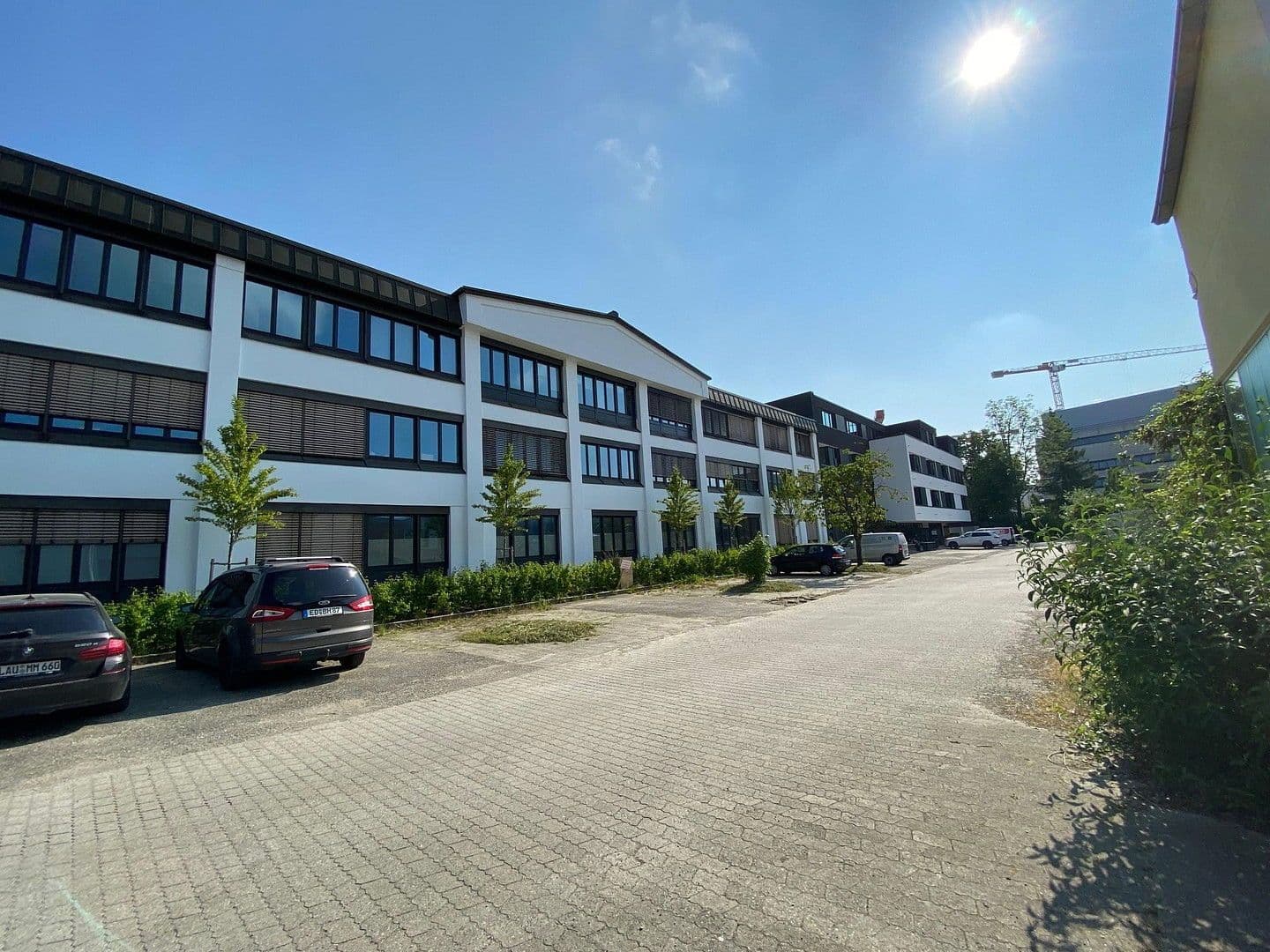 Pronájem kanceláře 370 m², Bahnhofstr. 18, Unterföhring, Bavorsko Pronájem kanceláře 370 m², Bahnhofstr. 18, Unterföhring, Bavorsko