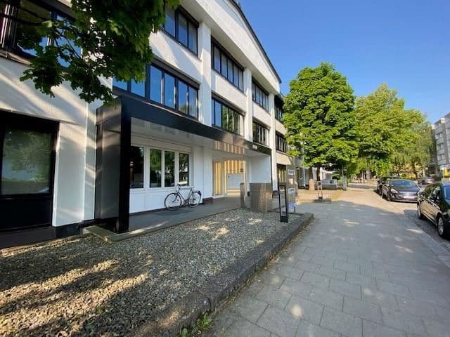 Pronájem kanceláře 370 m², Bahnhofstr. 18, Unterföhring, Bavorsko Pronájem kanceláře 370 m², Bahnhofstr. 18, Unterföhring, Bavorsko