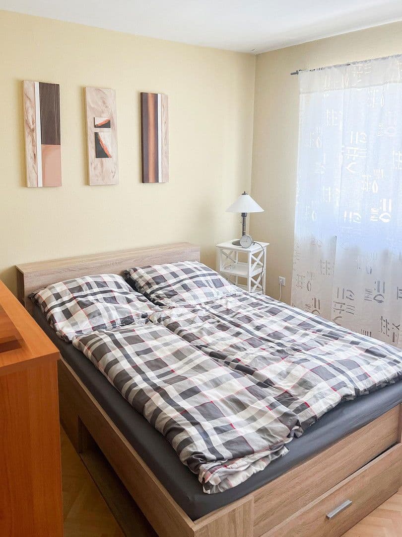 Pronájem bytu 3+1 74 m², Bürger-Meister-Diehl Str. 29, Eisenberg (Pfalz), Porýní-Falc Pronájem bytu 3+1 74 m², Bürger-Meister-Diehl Str. 29, Eisenberg (Pfalz), Porýní-Falc