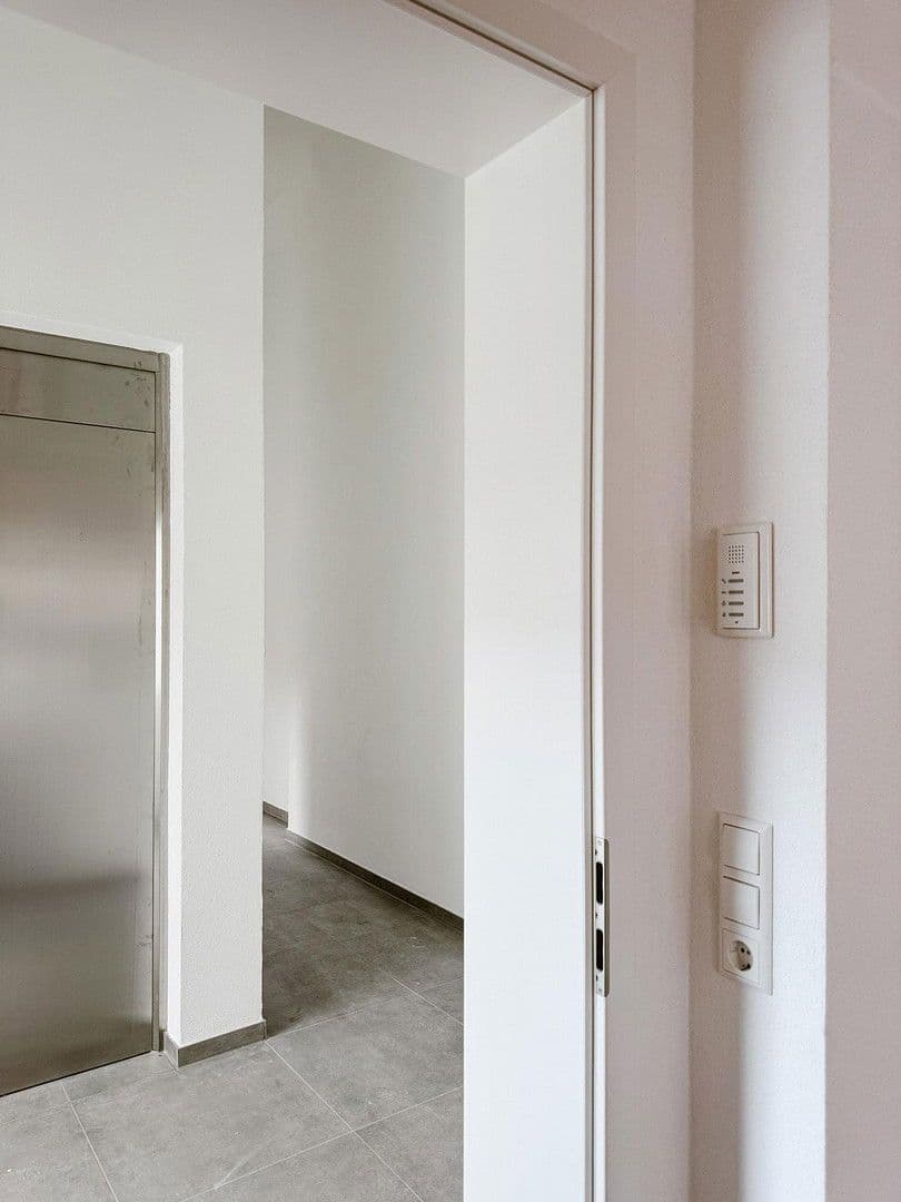 Pronájem bytu 4+1 117 m², Bergstraße 9/1, Emmendingen, Bádensko-Württembersko Pronájem bytu 4+1 117 m², Bergstraße 9/1, Emmendingen, Bádensko-Württembersko