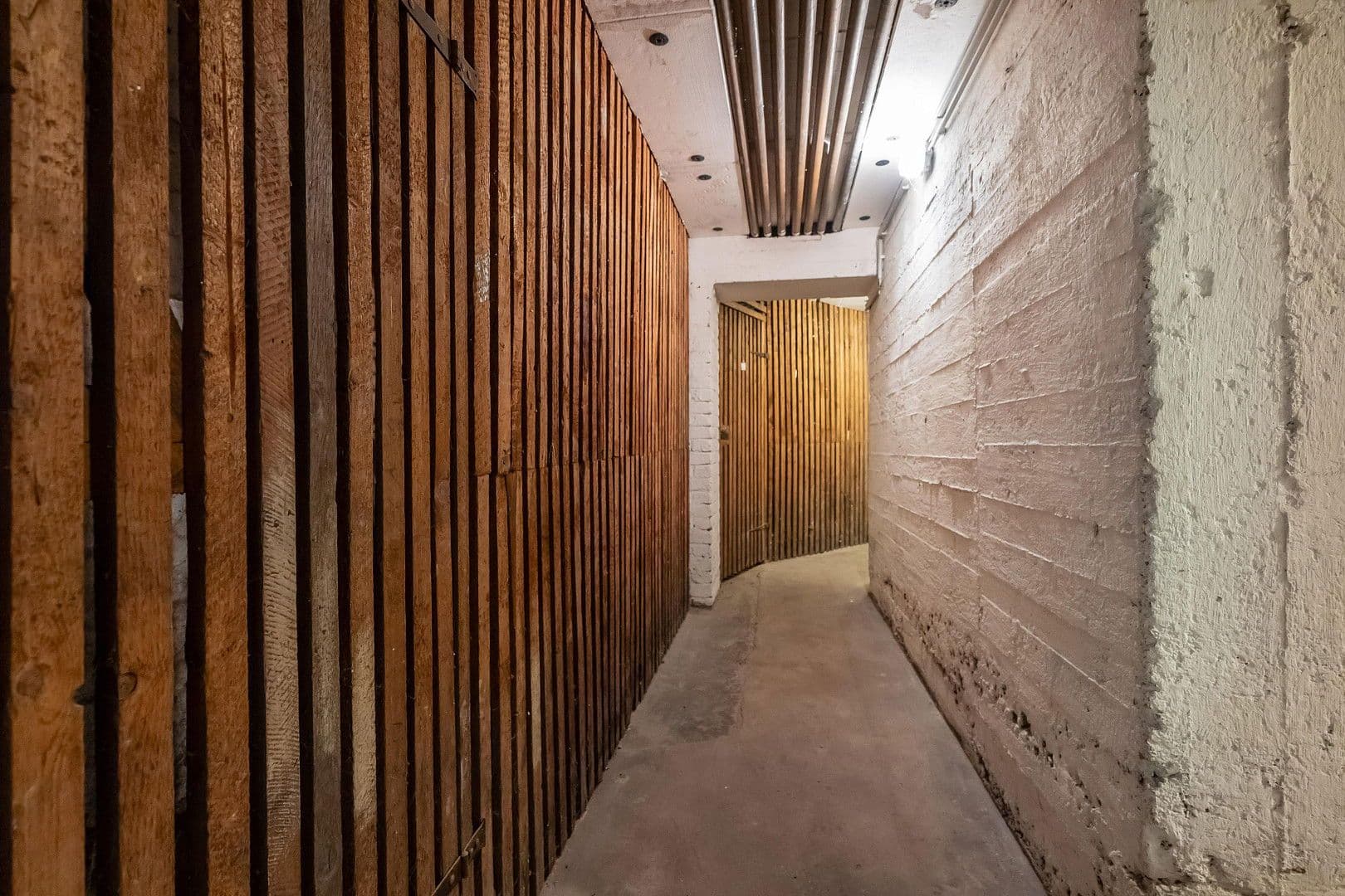 Prodej bytu 3+1 61 m², Düsseldorf, Severní Porýní-Vestfálsko Prodej bytu 3+1 61 m², Düsseldorf, Severní Porýní-Vestfálsko