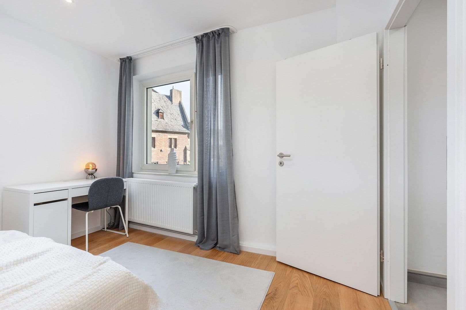 Prodej bytu 3+1 61 m², Düsseldorf, Severní Porýní-Vestfálsko Prodej bytu 3+1 61 m², Düsseldorf, Severní Porýní-Vestfálsko