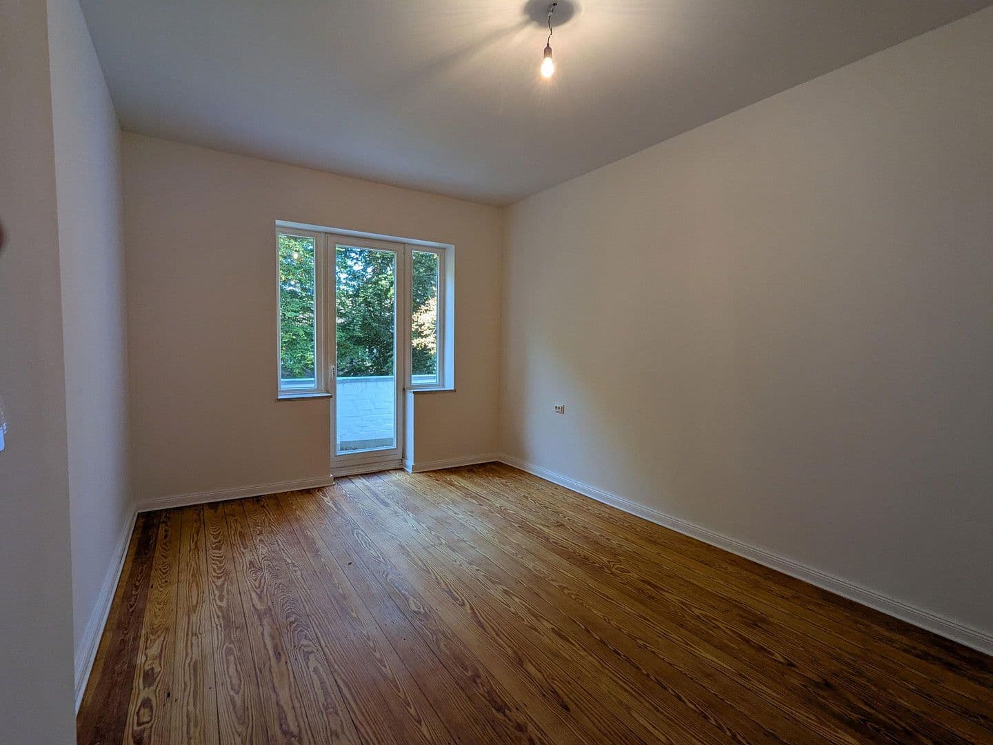 Prodej bytu 3+kk 92 m², Fuhlsbüttler Straße 551, Hamburg, Hamburg Prodej bytu 3+kk 92 m², Fuhlsbüttler Straße 551, Hamburg, Hamburg