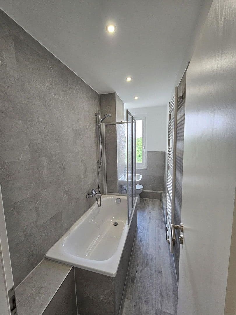 Pronájem bytu 3+1 62 m², Hauptstraße 344, Markkleeberg, Sasko Pronájem bytu 3+1 62 m², Hauptstraße 344, Markkleeberg, Sasko