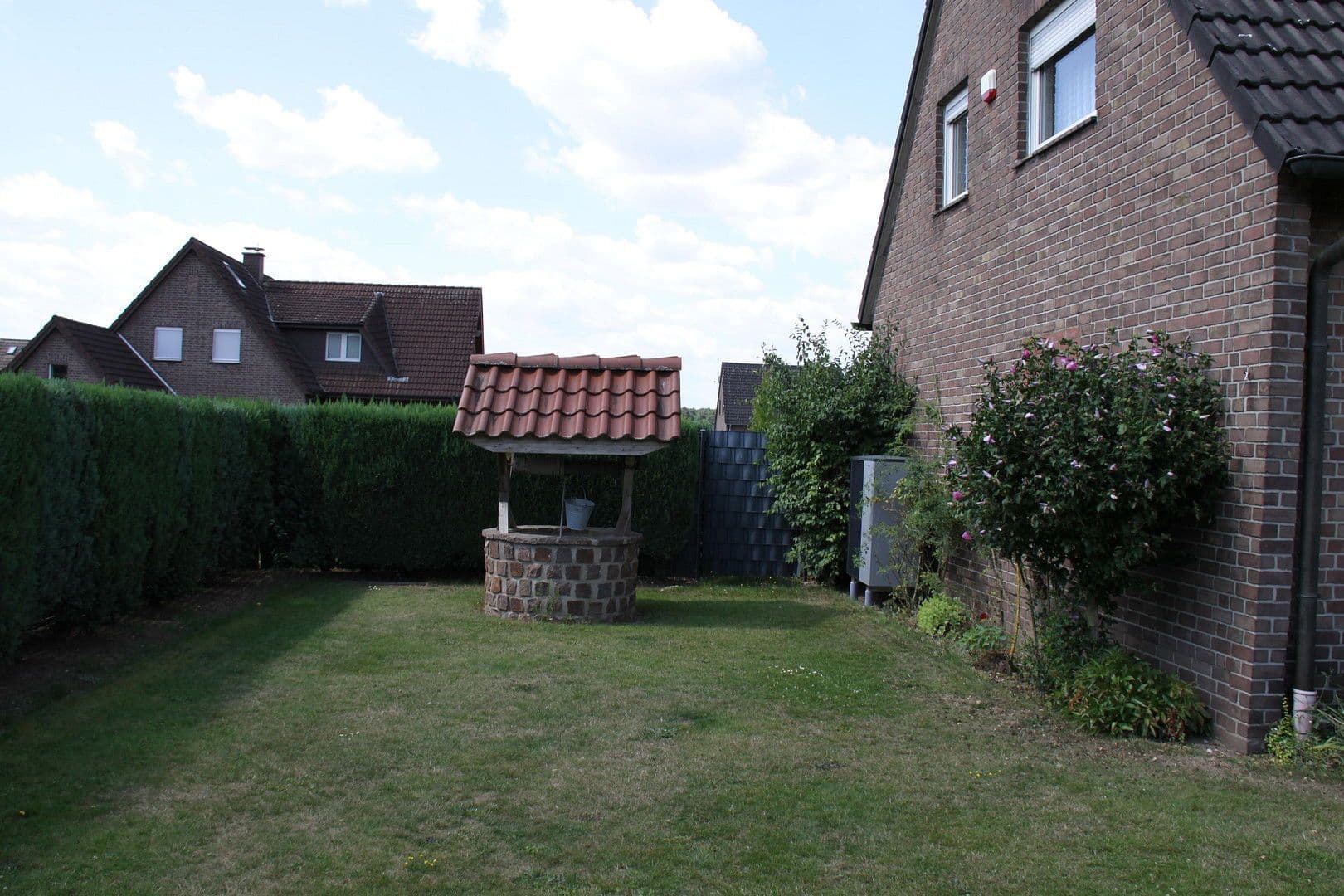 Prodej domu 165 m², pozemek 1.126 m², Alpen, Severní Porýní-Vestfálsko Prodej domu 165 m², pozemek 1.126 m², Alpen, Severní Porýní-Vestfálsko