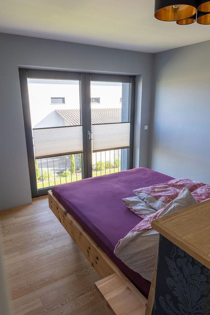 Prodej domu 148 m², pozemek 773 m², Eggenfelden, Bavorsko Prodej domu 148 m², pozemek 773 m², Eggenfelden, Bavorsko