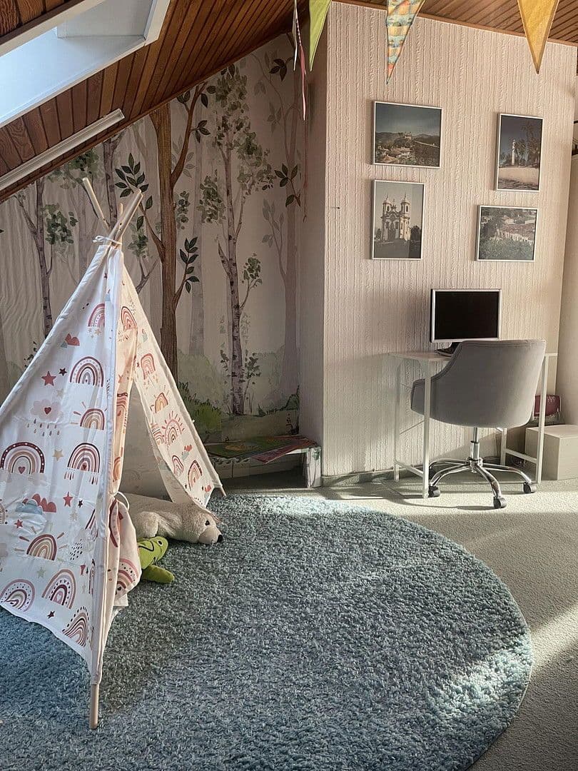 Prodej domu 187 m², pozemek 330 m², Niederkassel, Severní Porýní-Vestfálsko Prodej domu 187 m², pozemek 330 m², Niederkassel, Severní Porýní-Vestfálsko