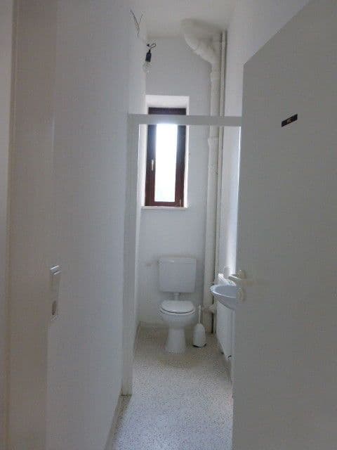 Pronájem bytu 4+1 120 m², Douglasstr. 6, Karlsruhe, Bádensko-Württembersko Pronájem bytu 4+1 120 m², Douglasstr. 6, Karlsruhe, Bádensko-Württembersko