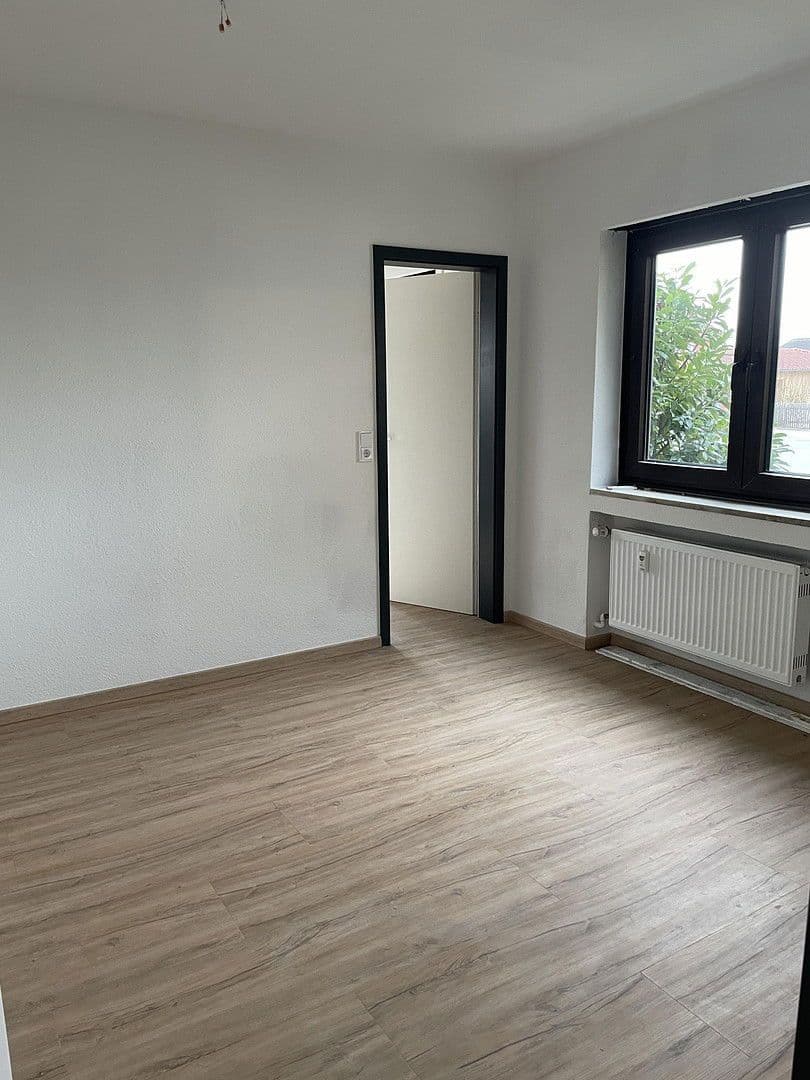 Pronájem bytu 3+1 120 m², Neustädter Str. 23, Diespeck, Bavorsko Pronájem bytu 3+1 120 m², Neustädter Str. 23, Diespeck, Bavorsko
