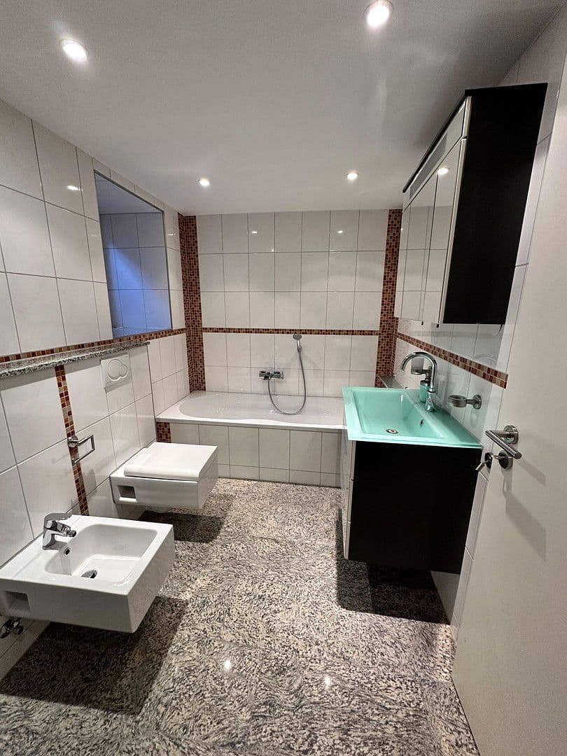 Pronájem domu 100 m², pozemek 600 m², Wetter (Ruhr), Severní Porýní-Vestfálsko Pronájem domu 100 m², pozemek 600 m², Wetter (Ruhr), Severní Porýní-Vestfálsko