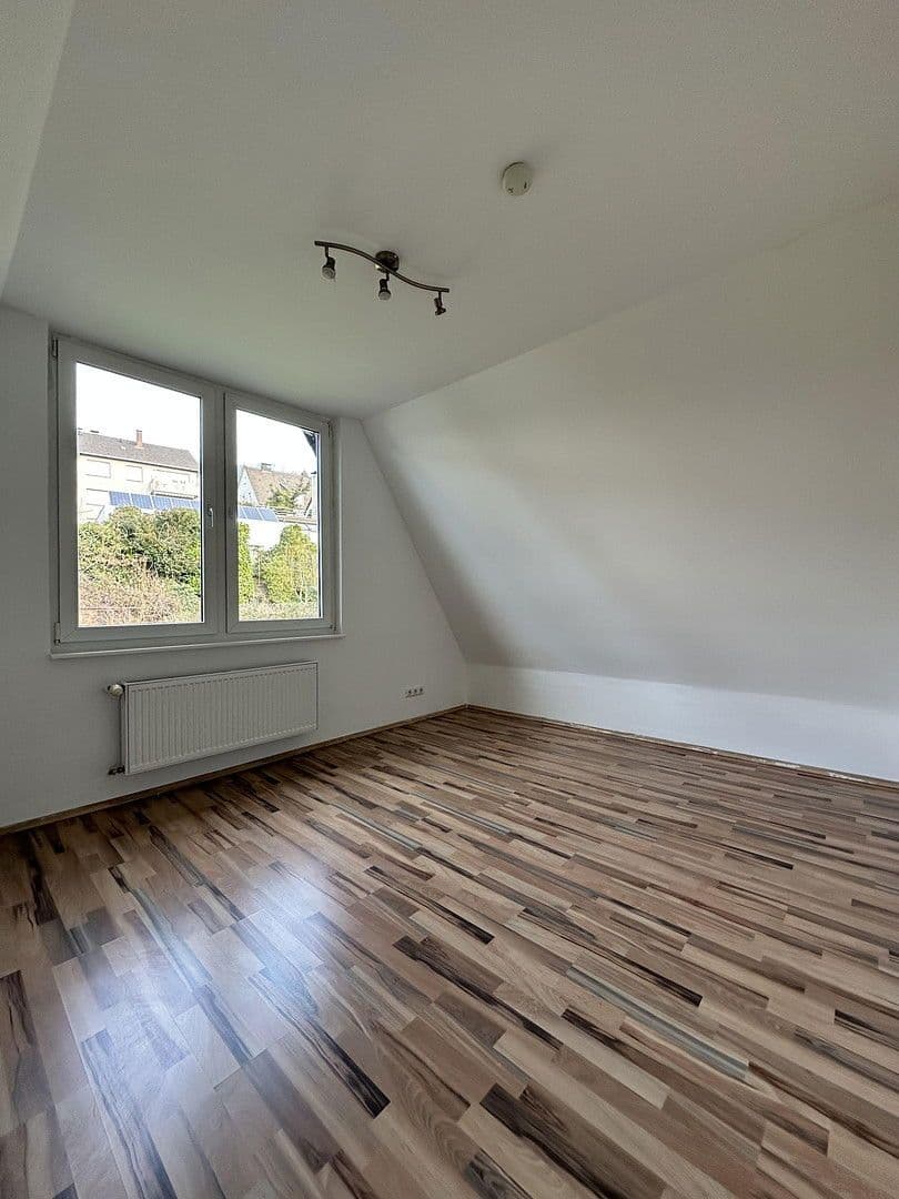 Pronájem domu 100 m², pozemek 600 m², Wetter (Ruhr), Severní Porýní-Vestfálsko Pronájem domu 100 m², pozemek 600 m², Wetter (Ruhr), Severní Porýní-Vestfálsko