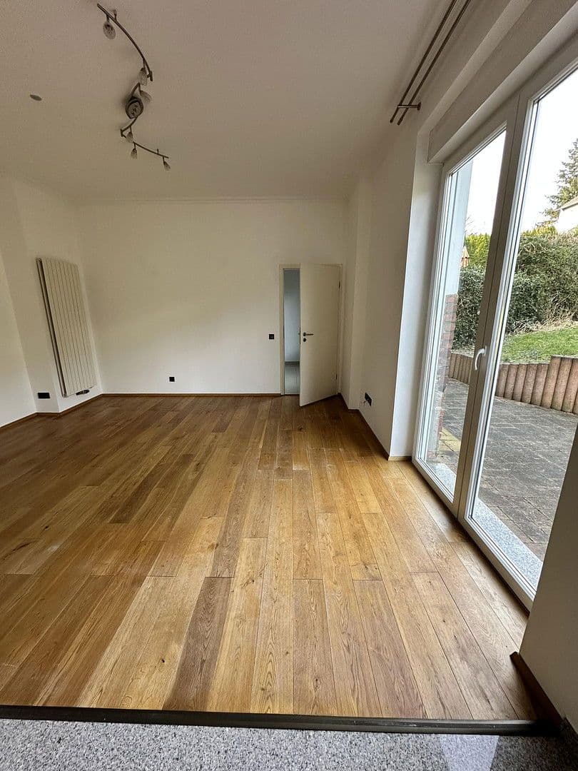 Pronájem domu 100 m², pozemek 600 m², Wetter (Ruhr), Severní Porýní-Vestfálsko Pronájem domu 100 m², pozemek 600 m², Wetter (Ruhr), Severní Porýní-Vestfálsko