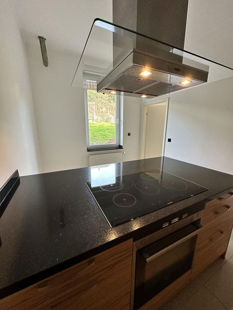 Pronájem domu 100 m², pozemek 600 m², Wetter (Ruhr), Severní Porýní-Vestfálsko Pronájem domu 100 m², pozemek 600 m², Wetter (Ruhr), Severní Porýní-Vestfálsko