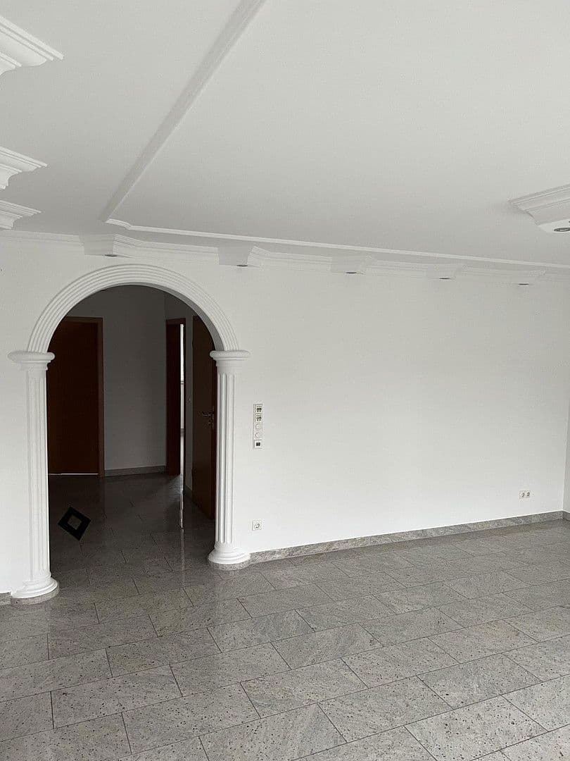 Pronájem bytu 3+1 83 m², Köln, Severní Porýní-Vestfálsko Pronájem bytu 3+1 83 m², Köln, Severní Porýní-Vestfálsko