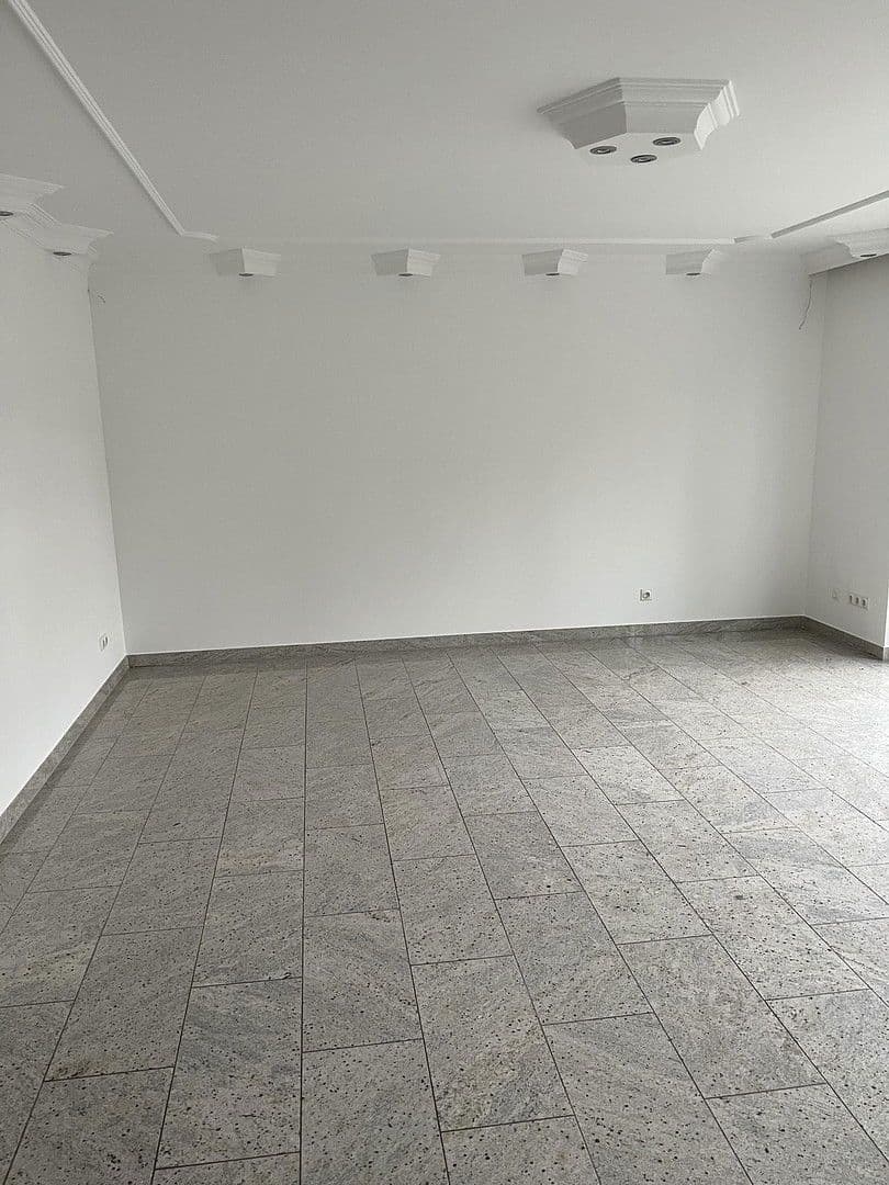 Pronájem bytu 3+1 83 m², Köln, Severní Porýní-Vestfálsko Pronájem bytu 3+1 83 m², Köln, Severní Porýní-Vestfálsko