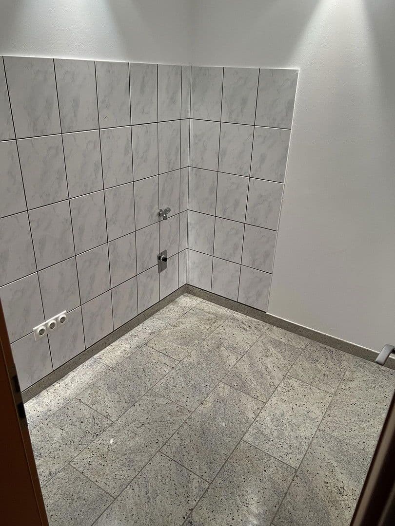 Pronájem bytu 3+1 83 m², Köln, Severní Porýní-Vestfálsko Pronájem bytu 3+1 83 m², Köln, Severní Porýní-Vestfálsko